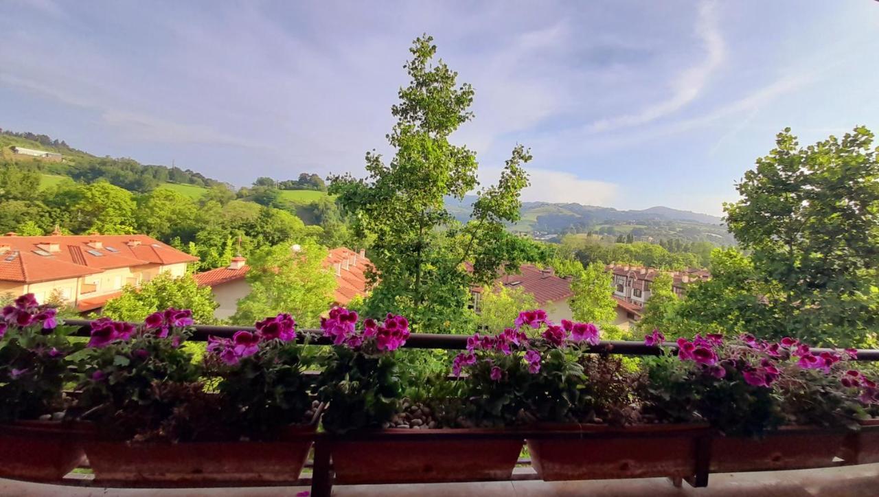 Apartamento EGONA-ZU30 Bonita vivienda con vistas Zarautz Exterior foto